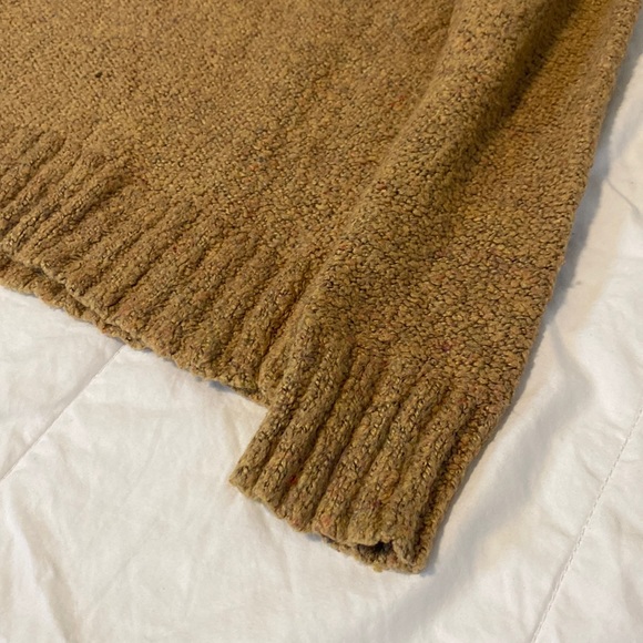 Liz Claiborne Company Tan V-neck Sweater - Picture 7 of 8